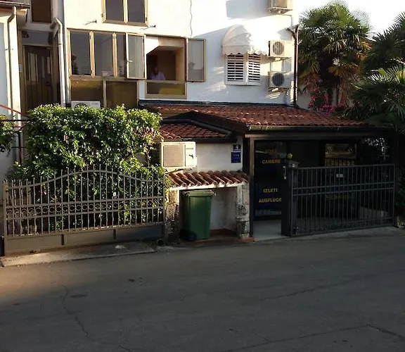 Apartments Oliva