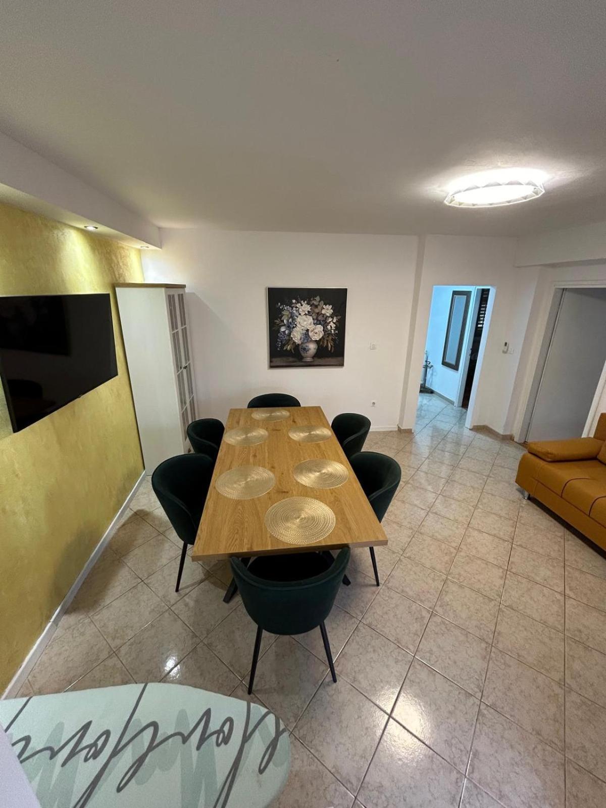 Oliva Apartment *